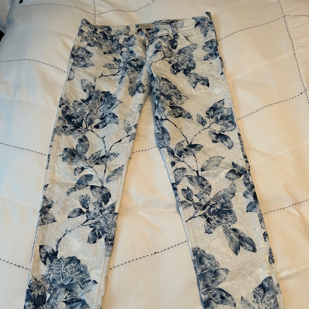 Guess brand jeans/pants